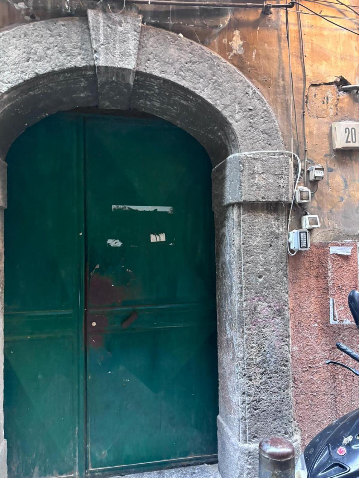 Ai 13 Gradoni Di Chiaia Bed & Breakfast Naples Luaran gambar