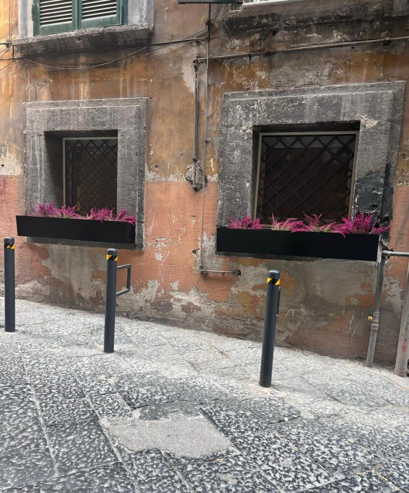 Ai 13 Gradoni Di Chiaia Bed & Breakfast Naples Luaran gambar