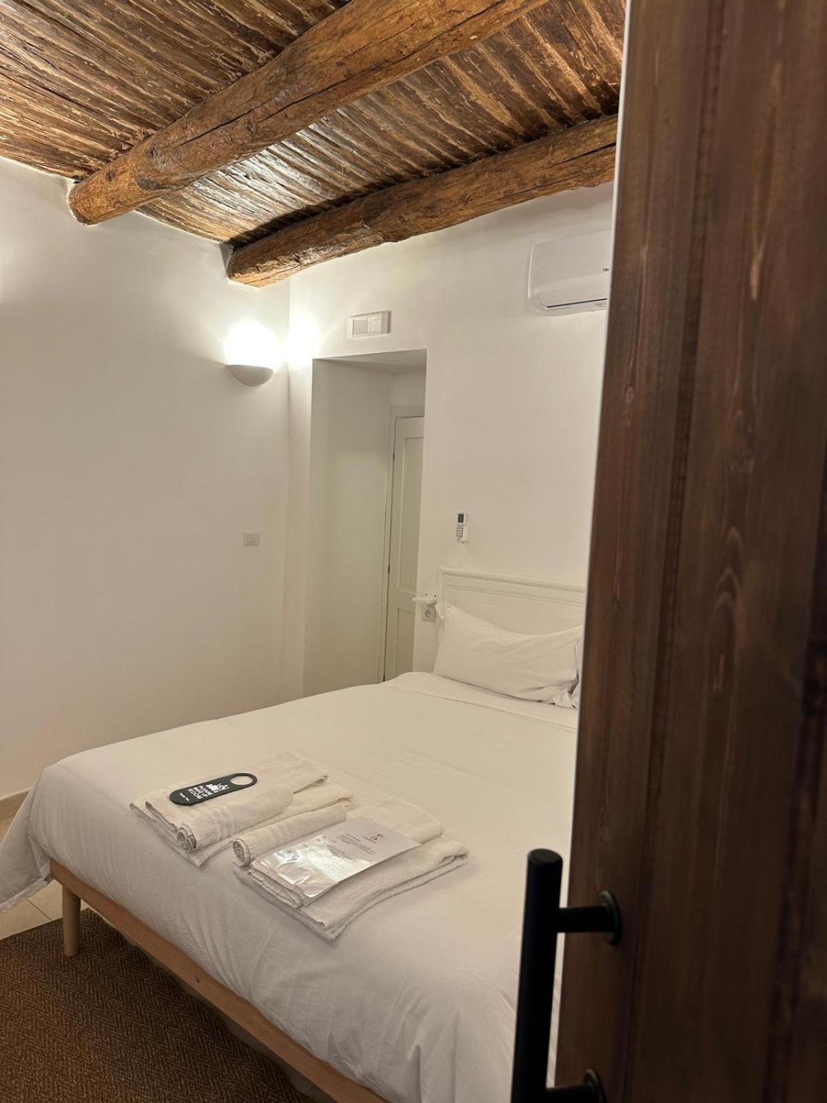 Ai 13 Gradoni Di Chiaia Bed & Breakfast Naples Luaran gambar